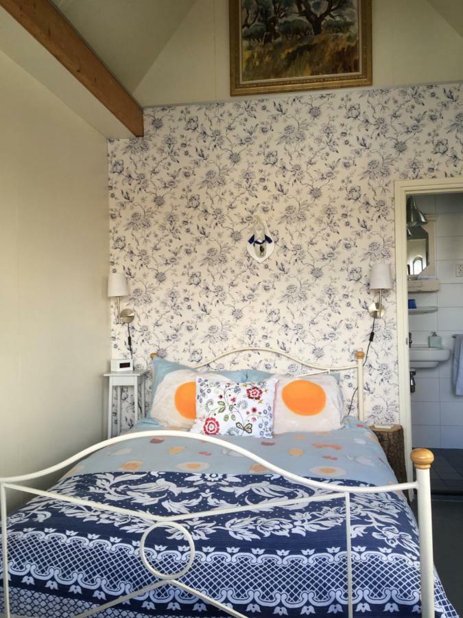 Het Pulletje Hotel Westzaan Bagian luar foto