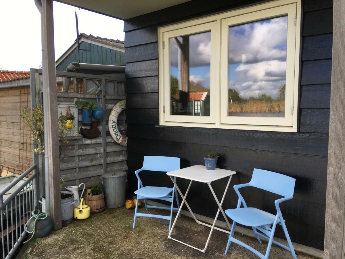 Het Pulletje Hotel Westzaan Bagian luar foto