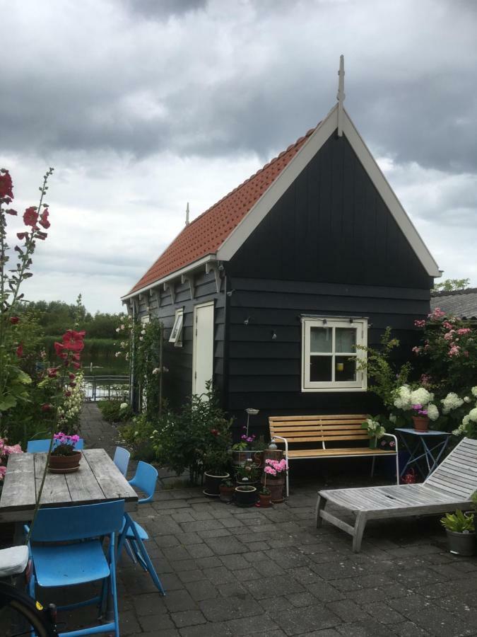 Het Pulletje Hotel Westzaan Bagian luar foto