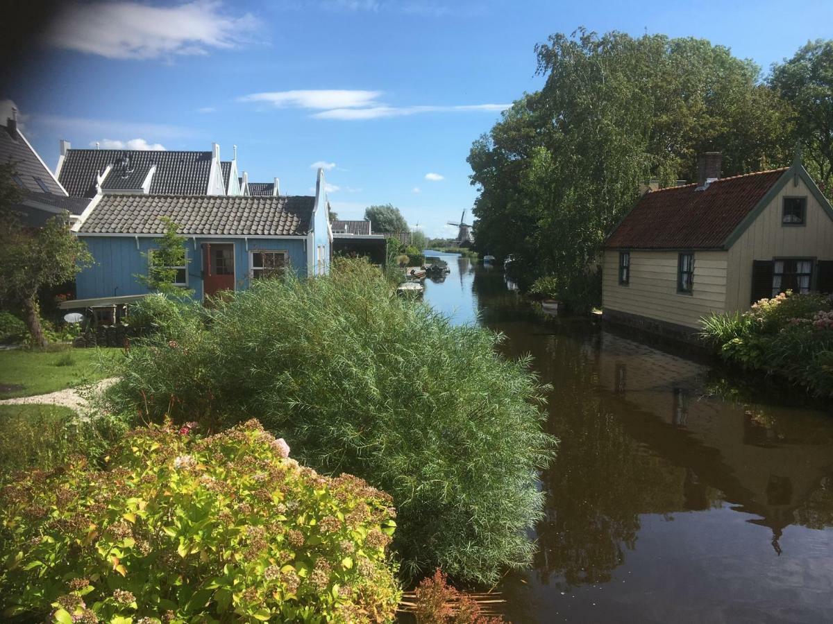 Het Pulletje Hotel Westzaan Bagian luar foto