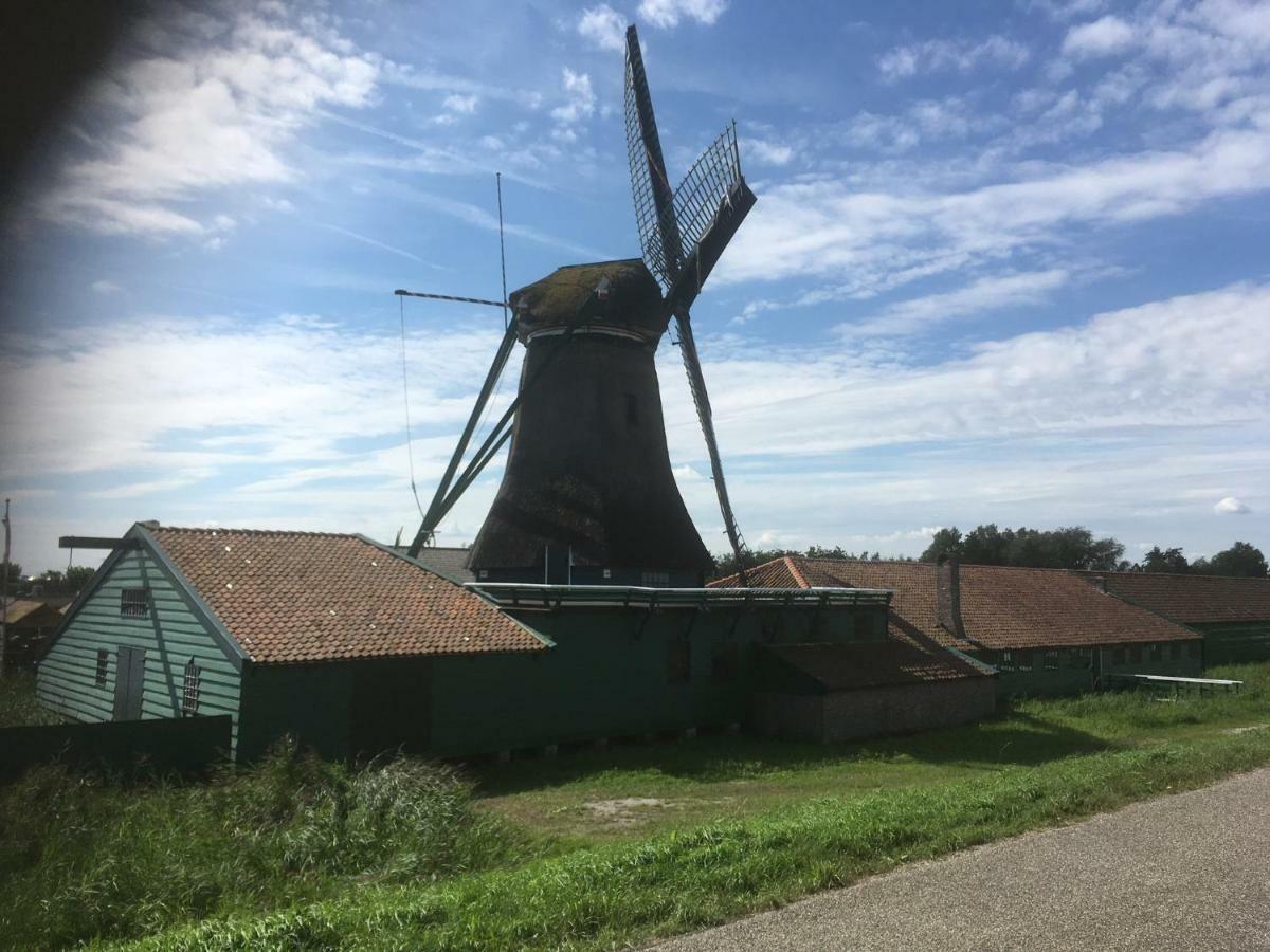 Het Pulletje Hotel Westzaan Bagian luar foto
